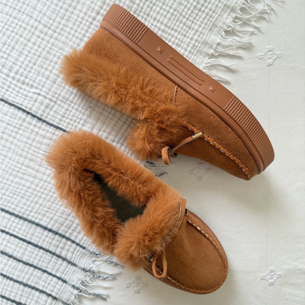 Women’s Chestnut Brown Faux Fur Lined Slip On Moccasin Loafers Size 9 - Picture 3 of 13